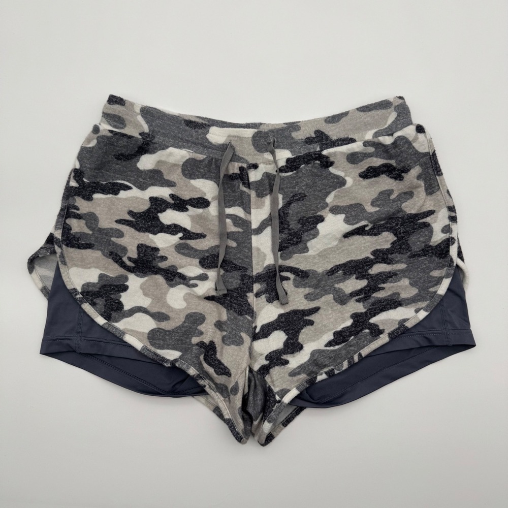 Zyia Active Womens Camo Luxe Boyfriend Shorts Gray Large Athletic Gym
